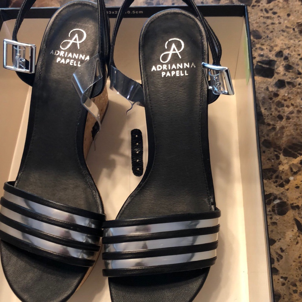 Black and sliver wedges